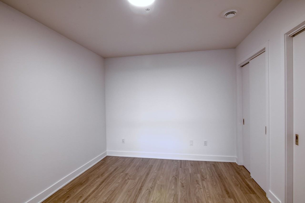 9675 Av Papineau — photo 3