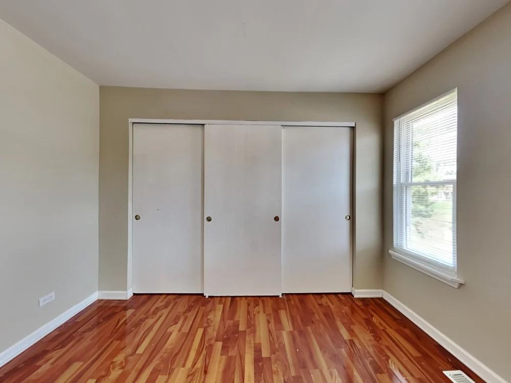 128 Longford Dr - Photo 2 of 16