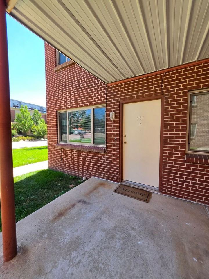 2845 Broadway Street - Photo 4 of 21