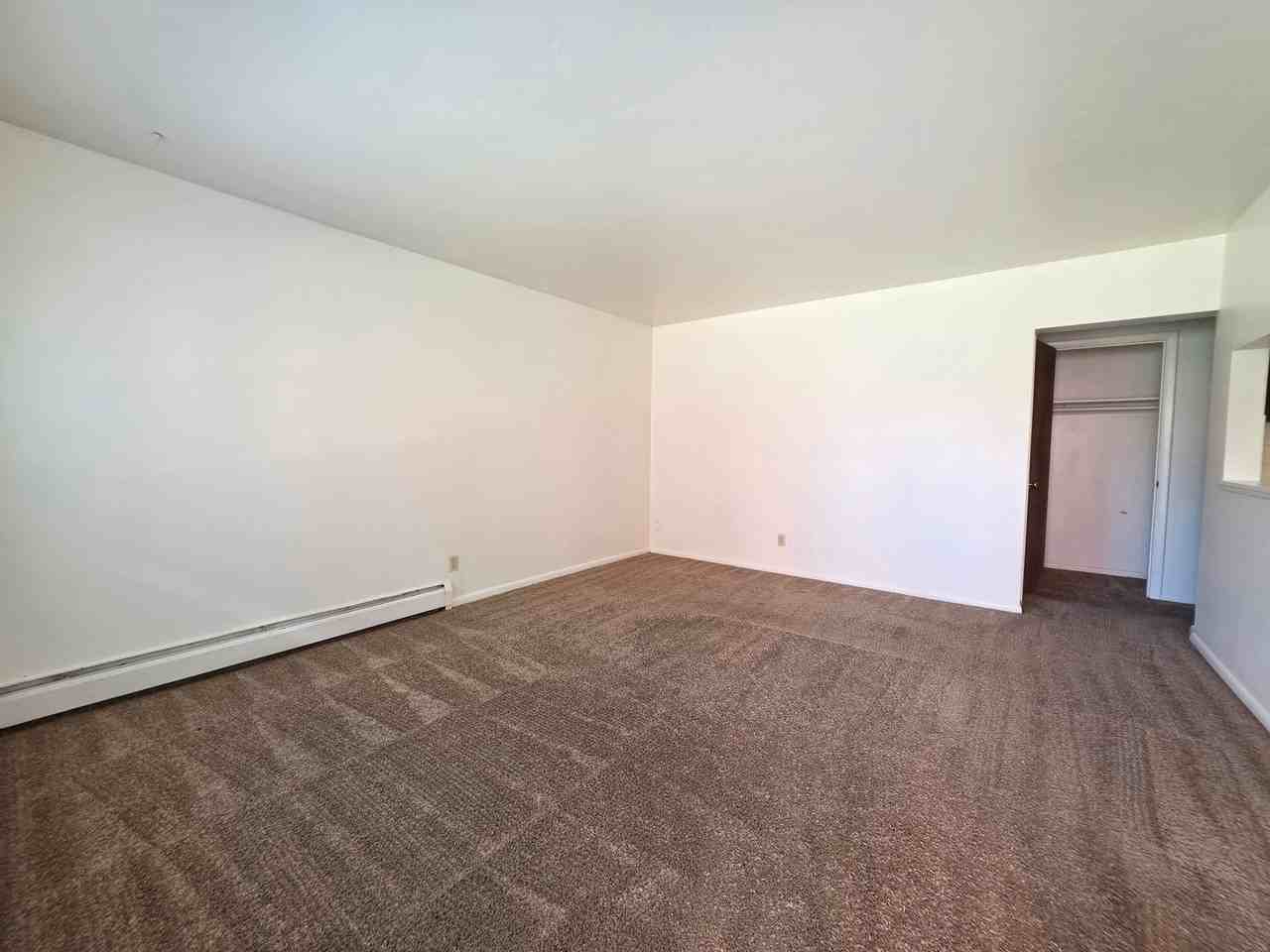 2845 Broadway Street - Photo 7 of 21