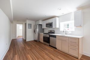 featured image of 3107 N Harding Ave #1E