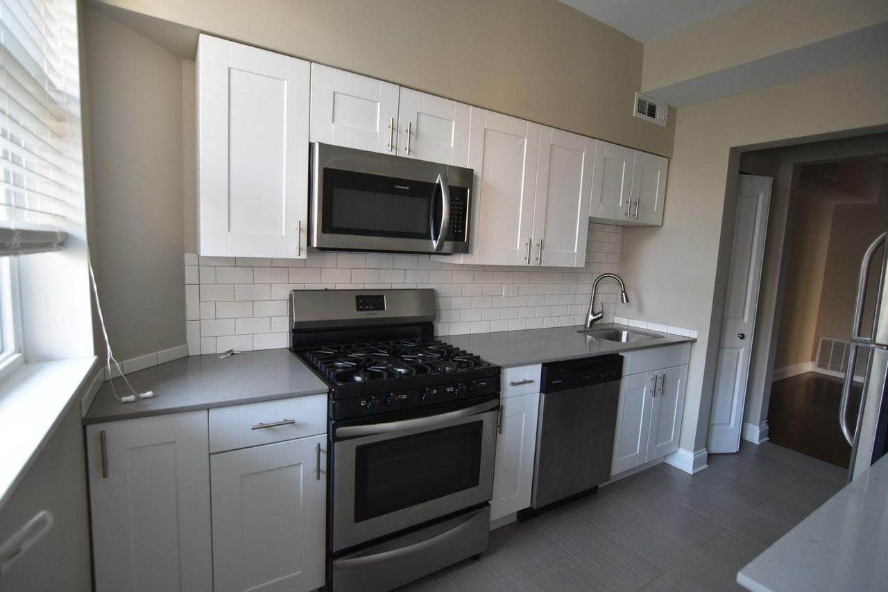 708 W Grace St #3 - Photo 2 of 23
