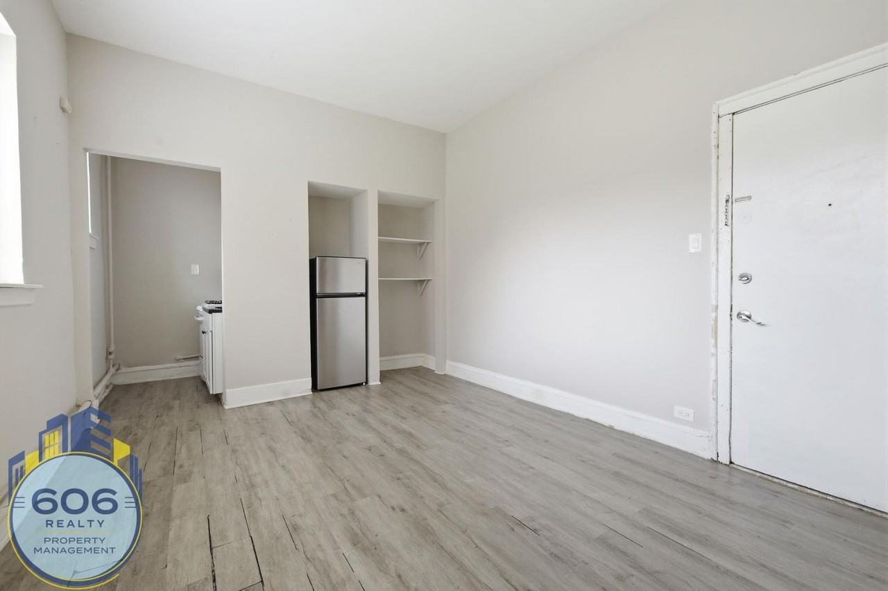 6912 N Ashland Blvd #402 - Photo 3 of 12