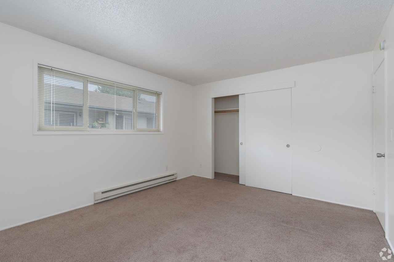 Laurelwood Estates - Photo 4 of 13