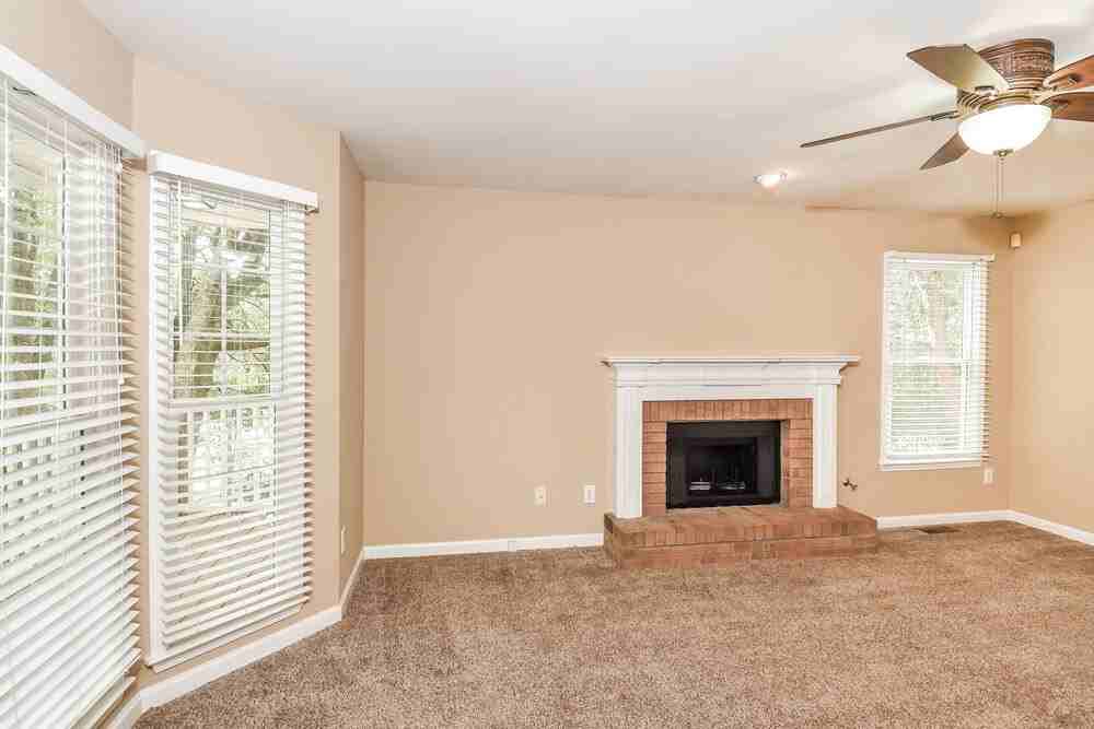 16 Camden Woods Pl - Photo 5 of 20