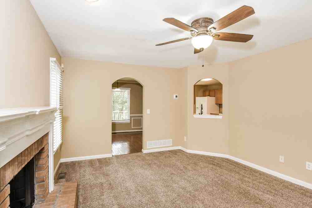 16 Camden Woods Pl - Photo 6 of 20