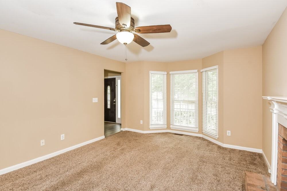 16 Camden Woods Pl - Photo 7 of 20