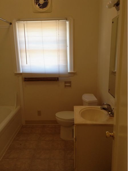 1449 Hobart St #1449 - Photo 4 of 9