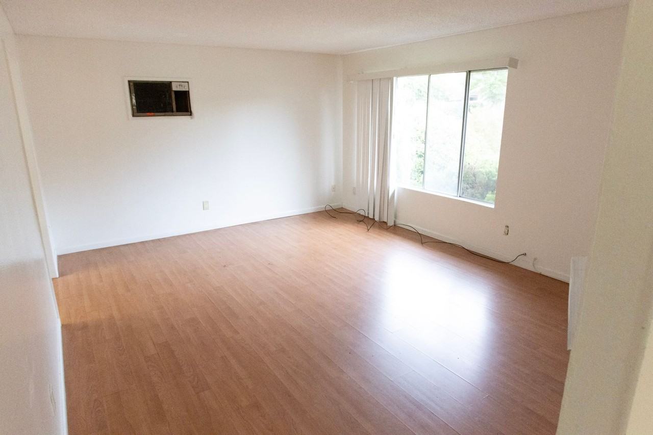 5222 Countryside Dr - Photo 5 of 34