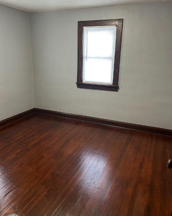 812 W 5th St - Photo 7 of 15