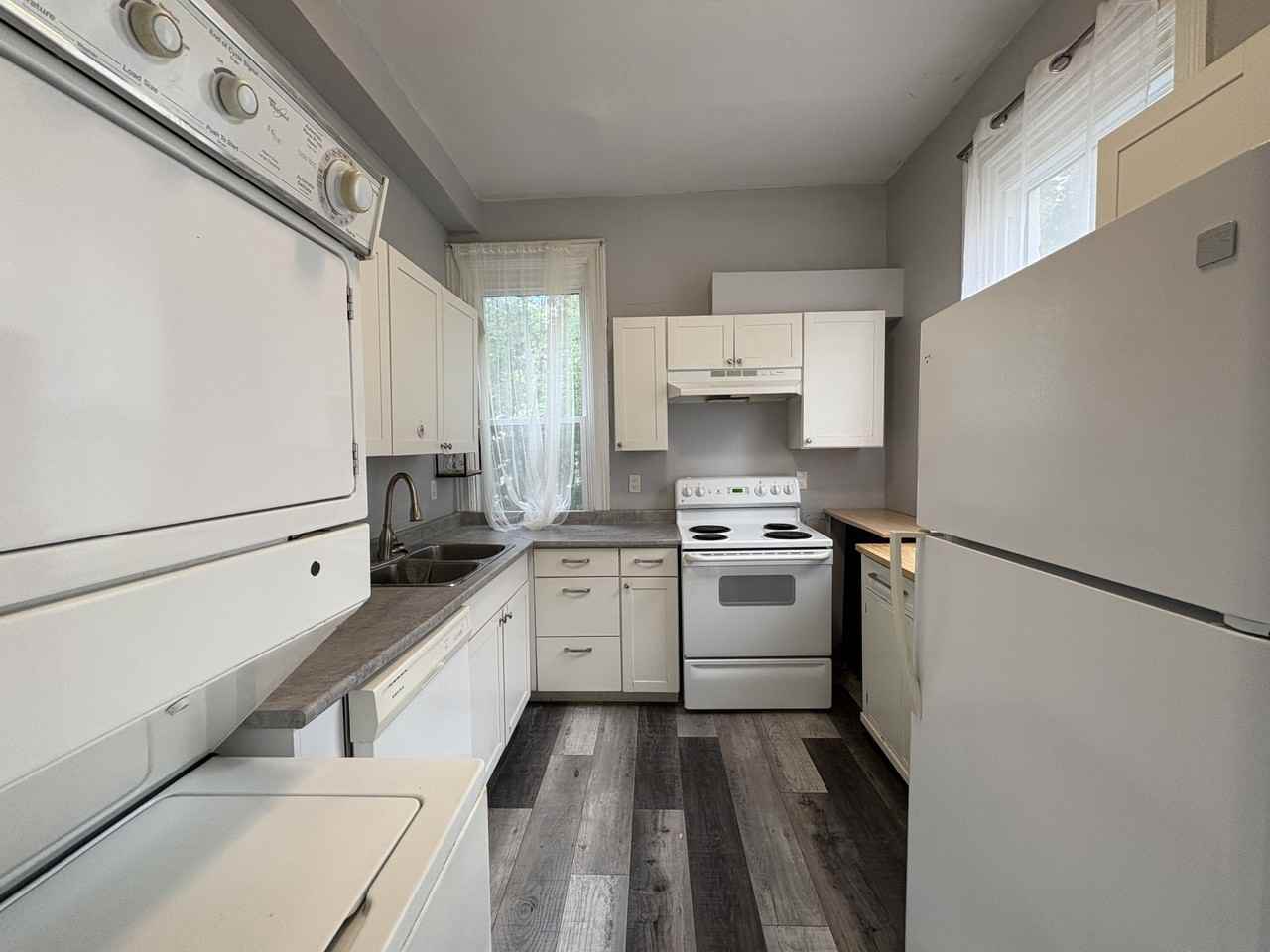 91 Sheridan St - Photo 7 of 12