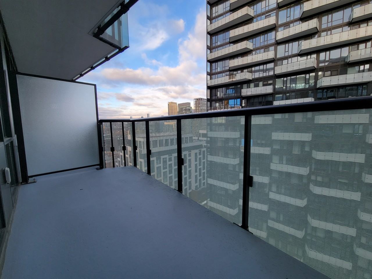 480 Front St W - Photo 4 of 19