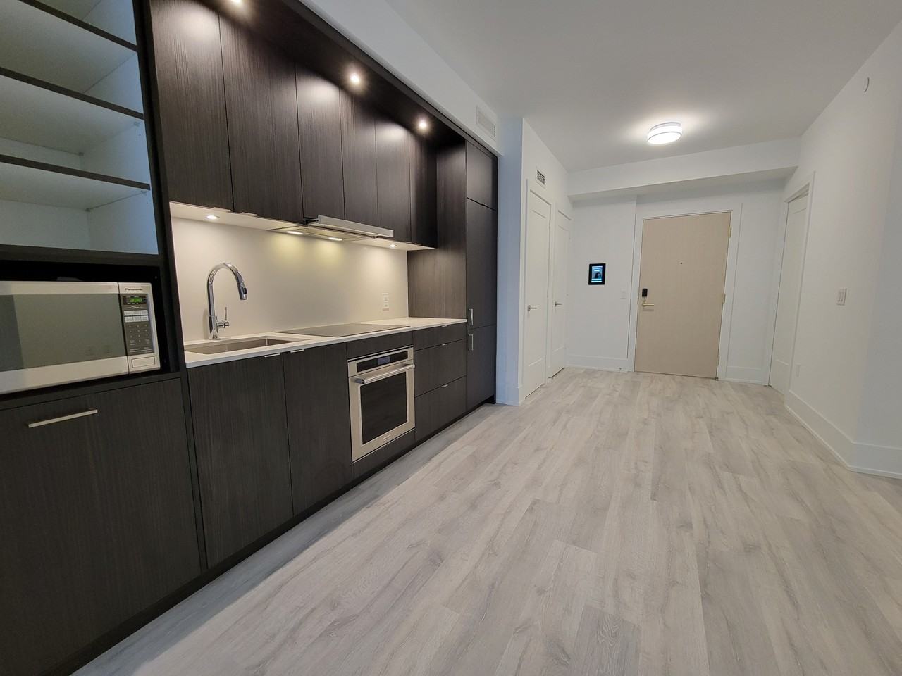 480 Front St W - Photo 5 of 19