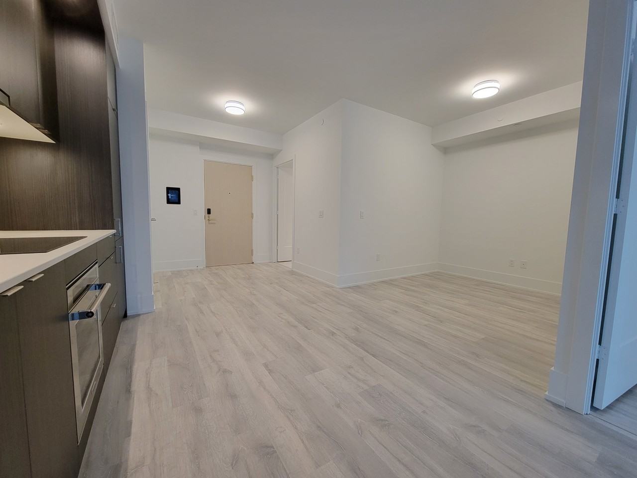 480 Front St W - Photo 6 of 19