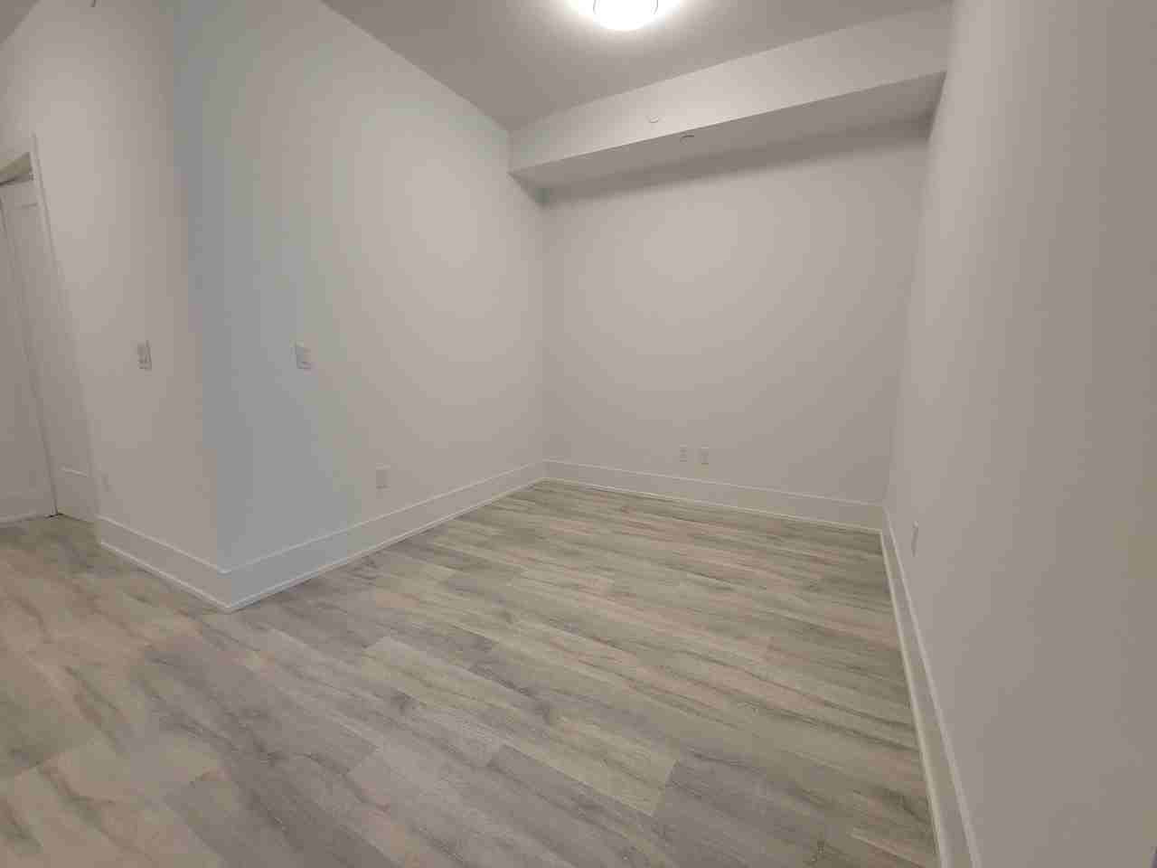 480 Front St W - Photo 7 of 19