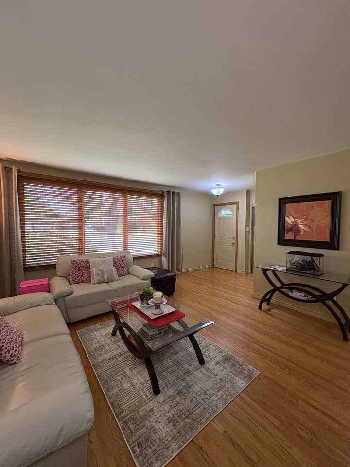 1100 Betournay St - Photo 4 of 20