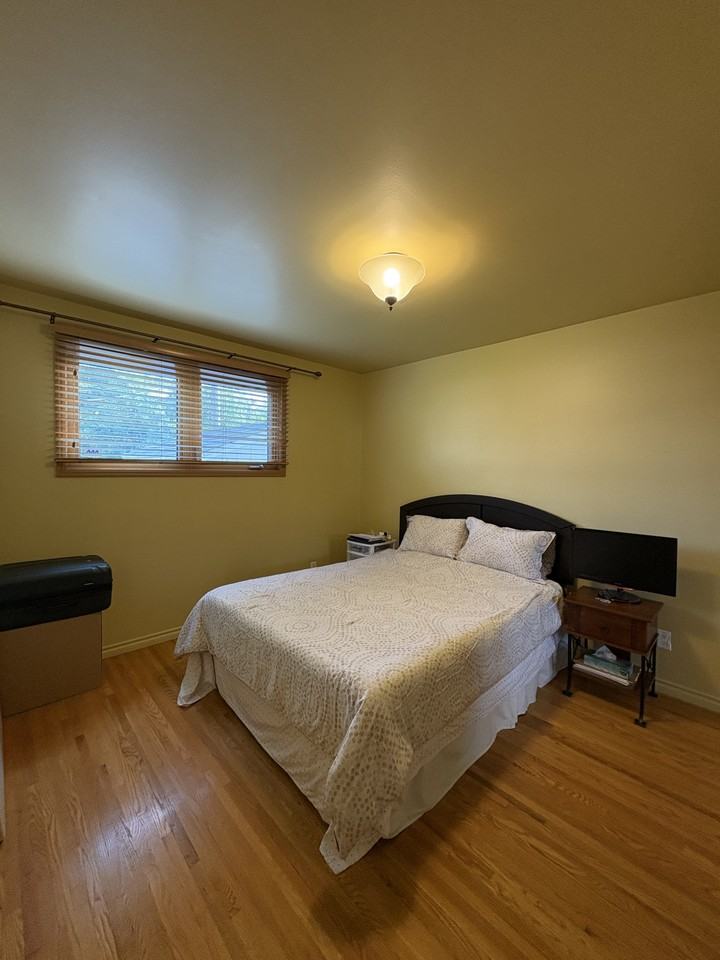1100 Betournay St - Photo 5 of 20