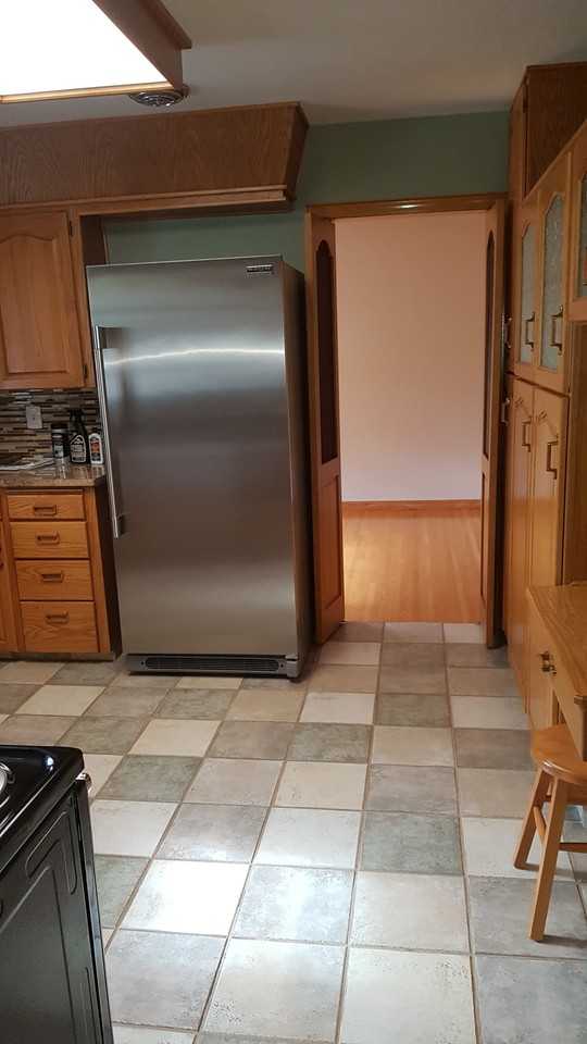 1613 Grosvenor Ave - Photo 4 of 40