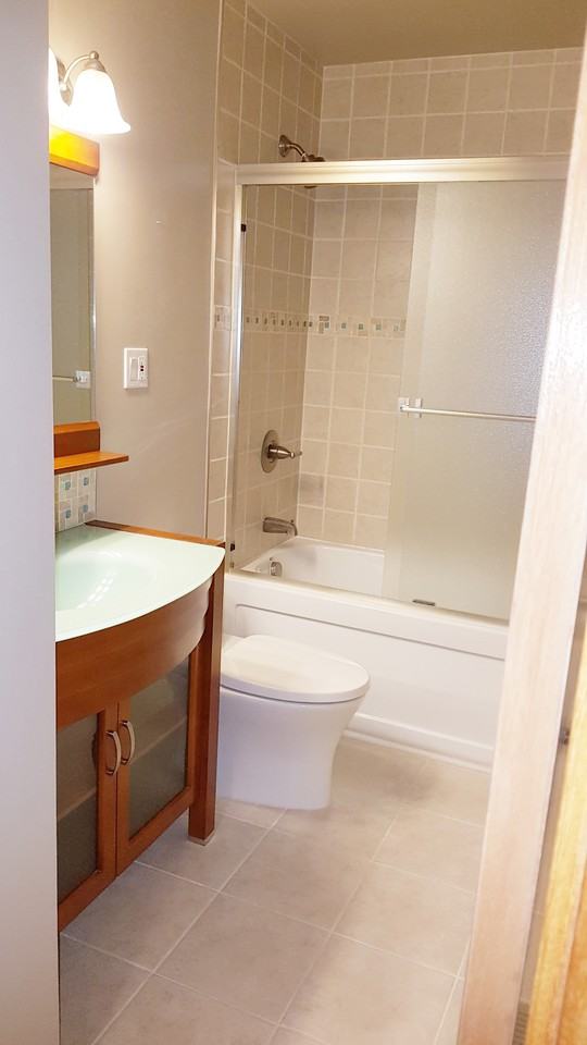 1613 Grosvenor Ave - Photo 7 of 40