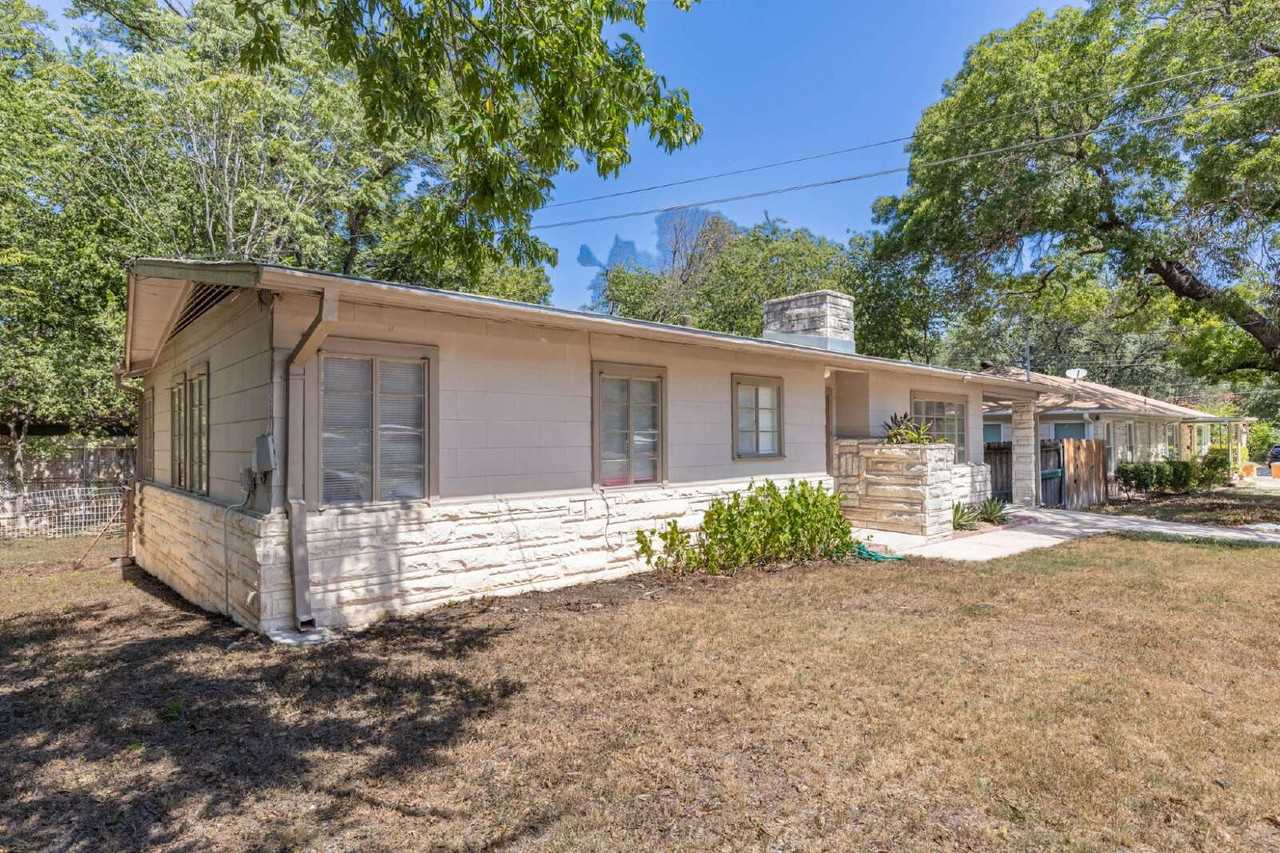 2910 Hampton Rd - Photo 2 of 29
