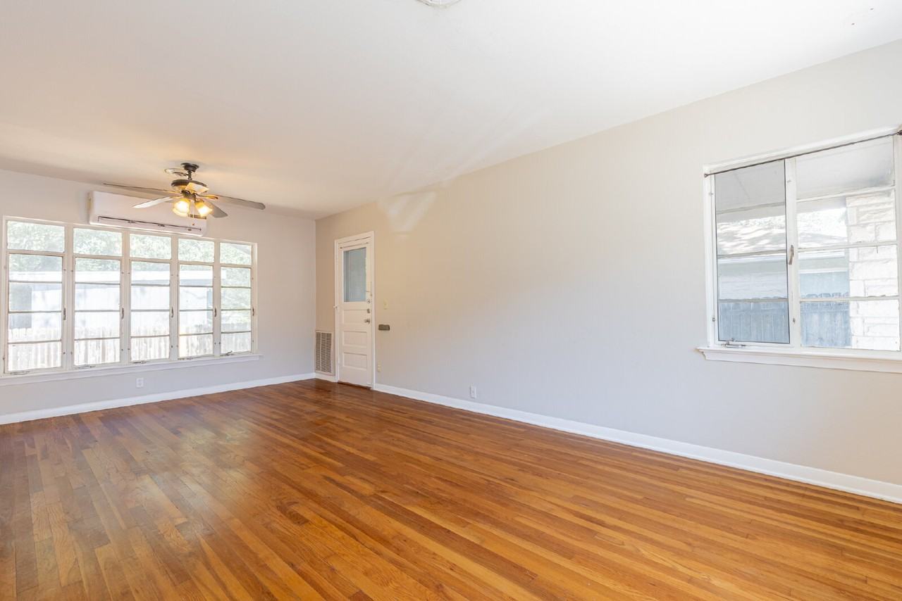 2910 Hampton Rd - Photo 6 of 29