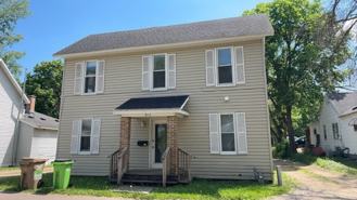 913 Lakeside Ave - Photo 1 of 1