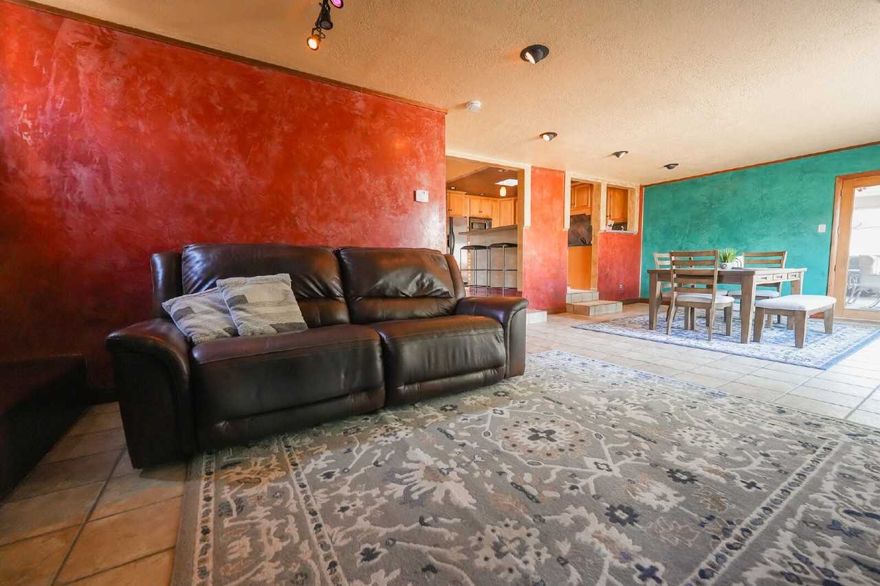 1104 N Buena Vista Ave - Photo 4 of 30