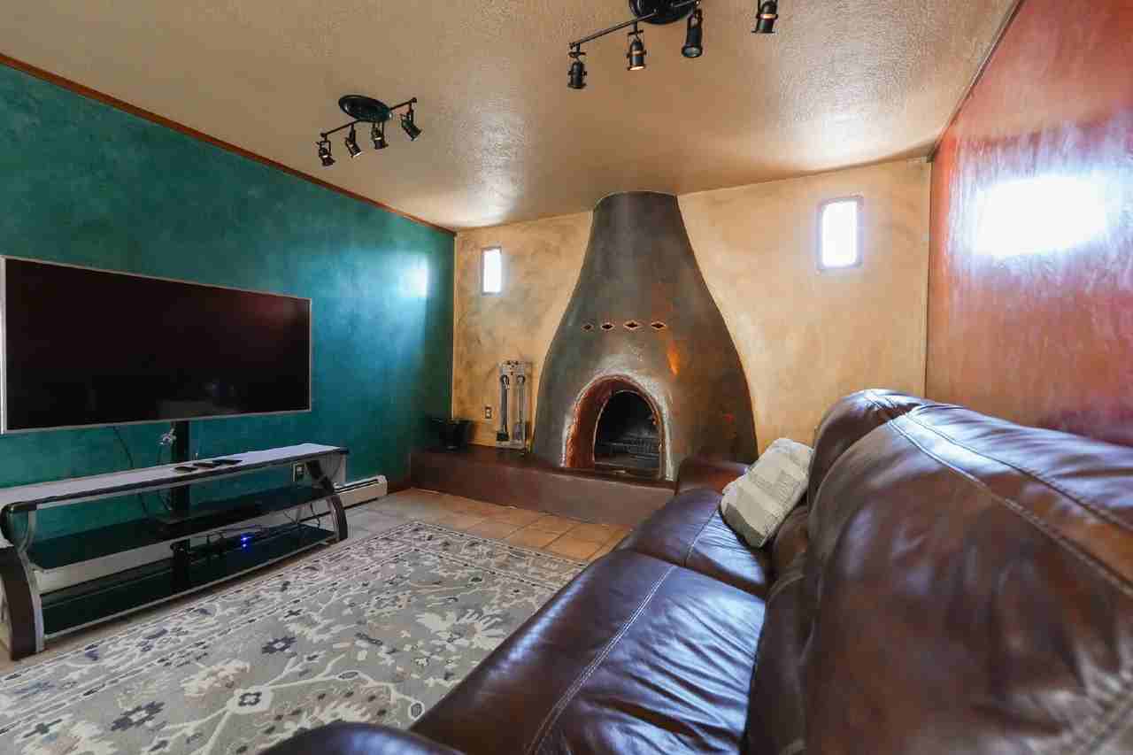 1104 N Buena Vista Ave - Photo 6 of 30