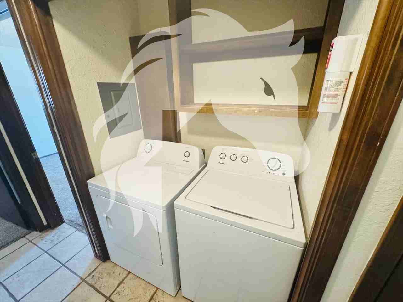 2505 Madison Ave - Photo 2 of 10