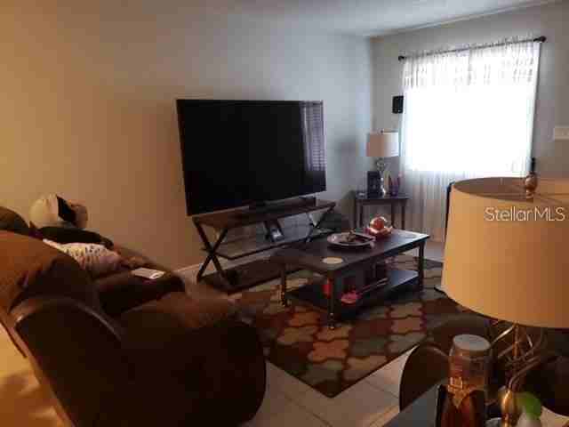 196 Rebecca Ln - Photo 3 of 7