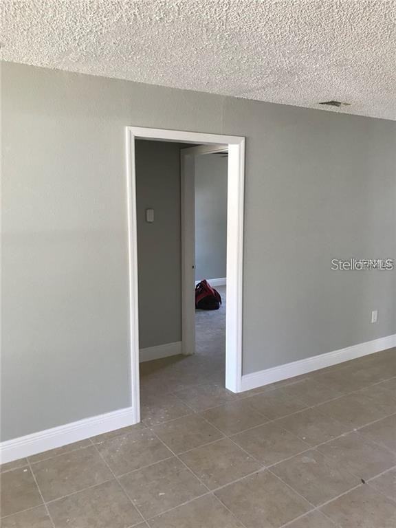196 Rebecca Ln - Photo 5 of 7