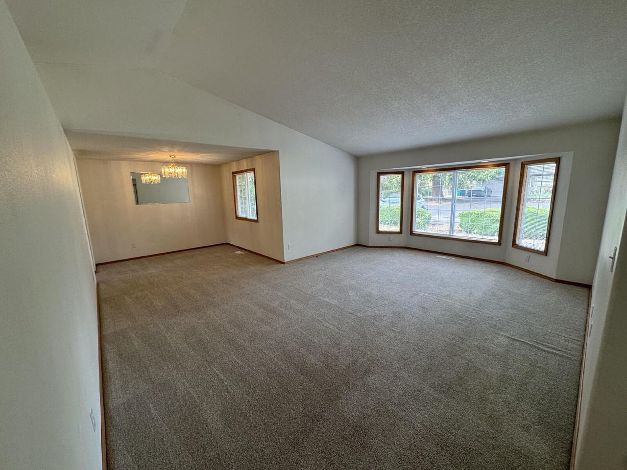 4403 Se Logus Rd - Photo 2 of 21