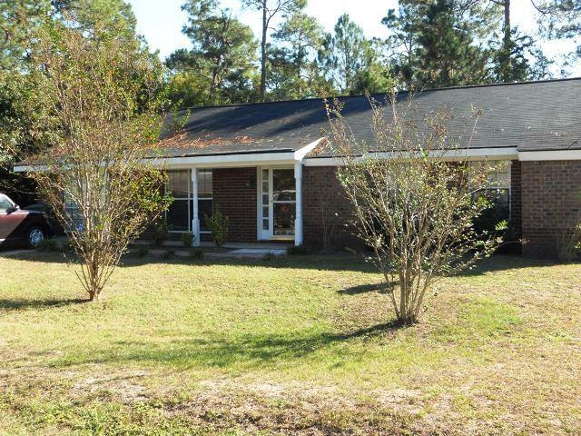 629 Slade St - Photo 2 of 3