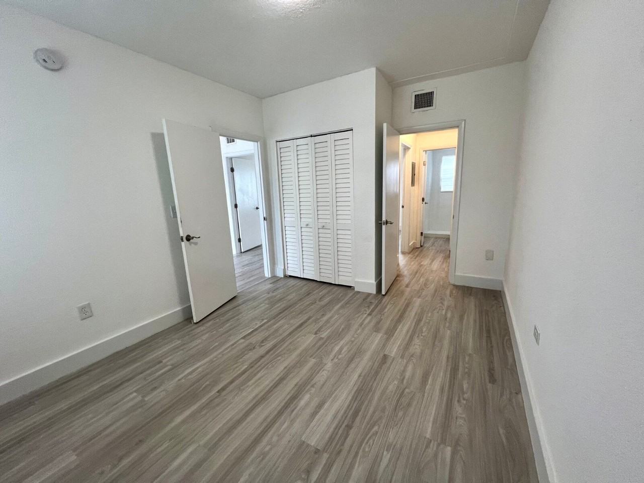 1904 Calais Dr - Photo 4 of 9