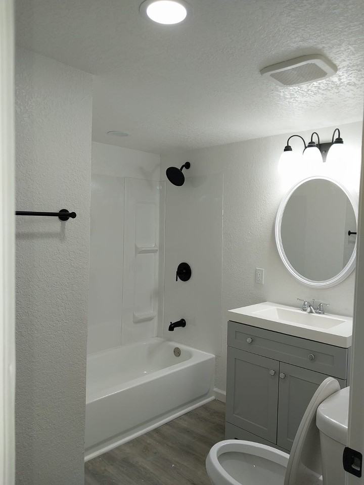 226 Waverly Loop - Photo 2 of 5