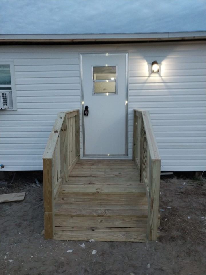 226 Waverly Loop - Photo 3 of 5