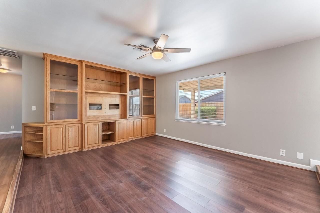 5929 Guadalimar Way - Photo 6 of 35