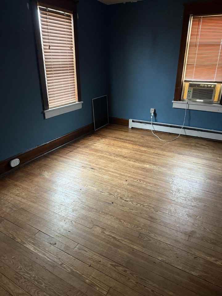 112 1st Ave - Photo 5 of 9