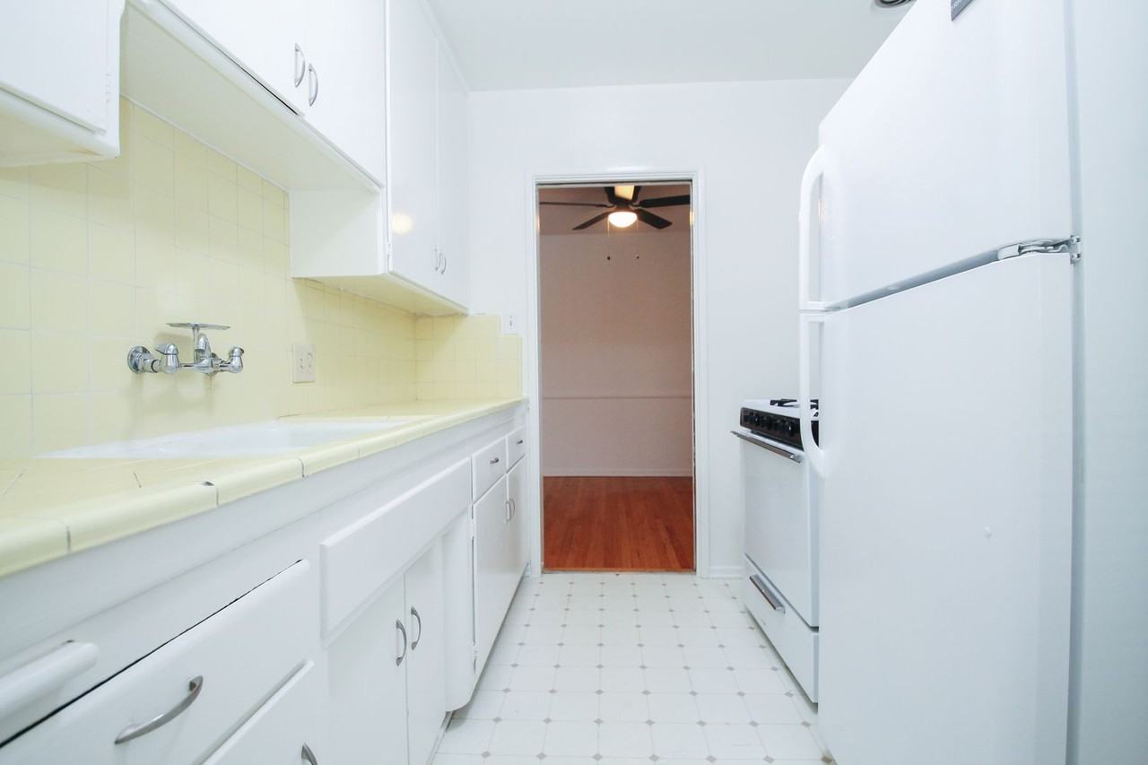 1033 S. Holt Ave. - Photo 2 of 25