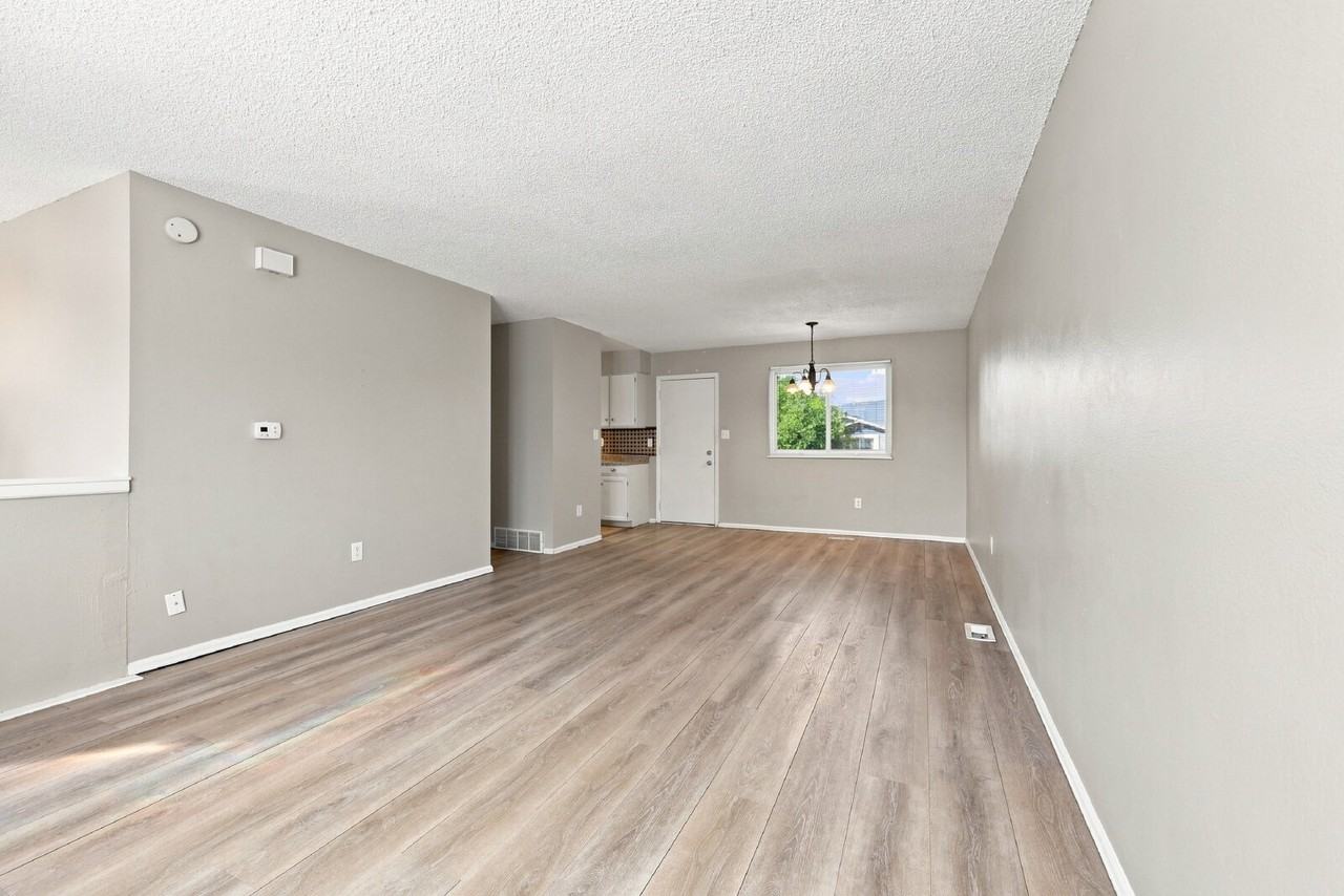 1022 Nolte Dr W - Photo 3 of 33