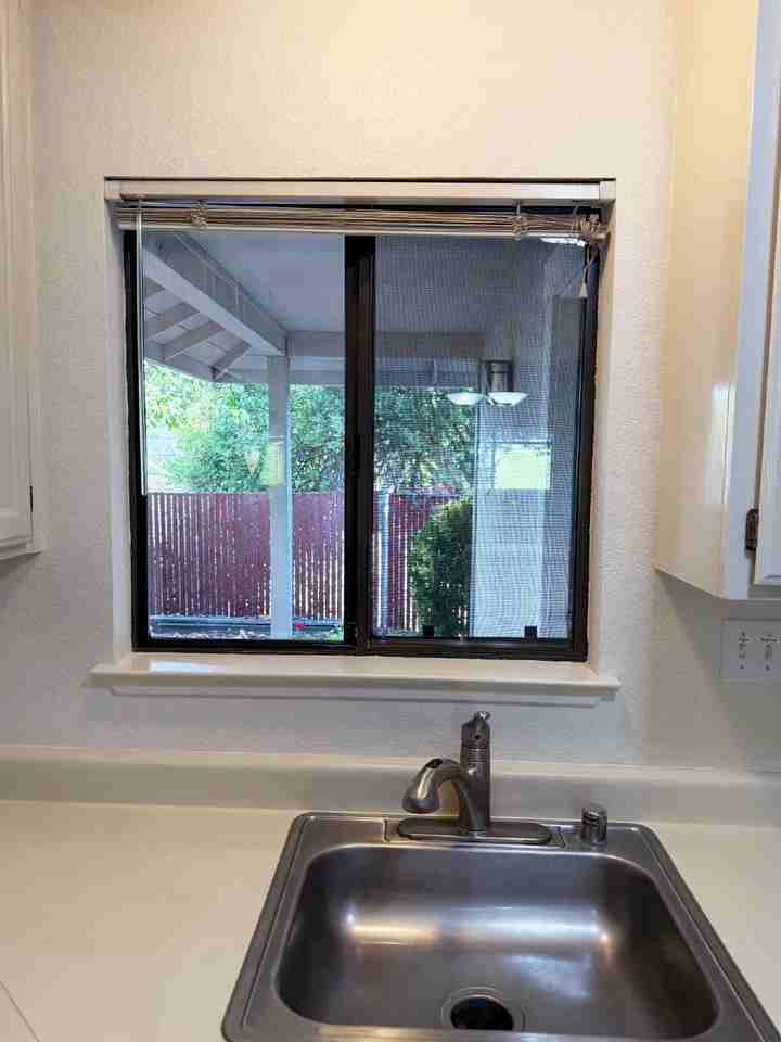691 Spring Ln - Photo 5 of 29