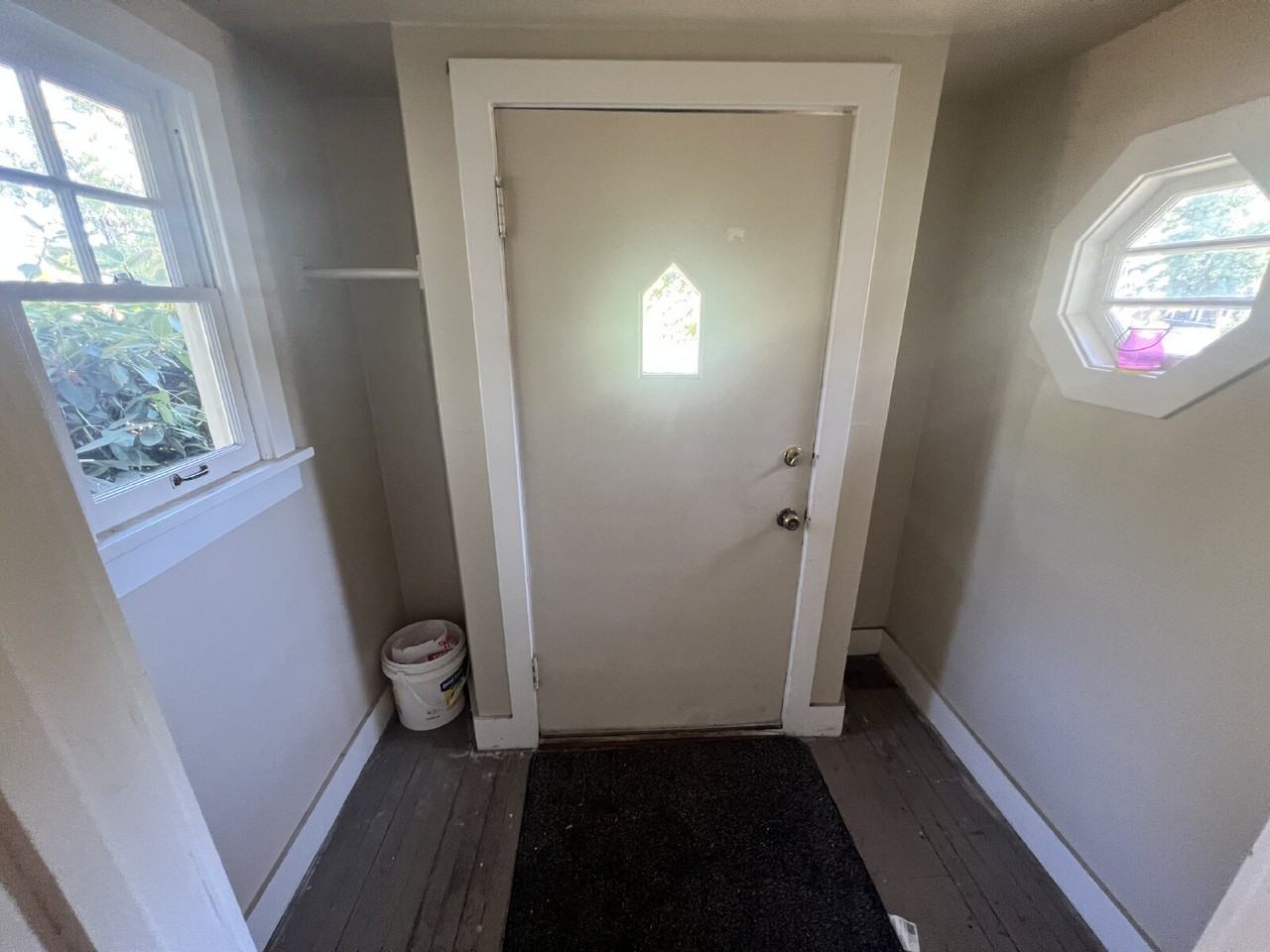 1862 Jefferson St - Photo 3 of 23