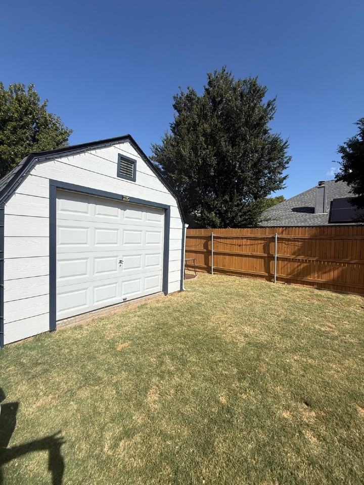 1801 Nw 176th Ter - Photo 6 of 38