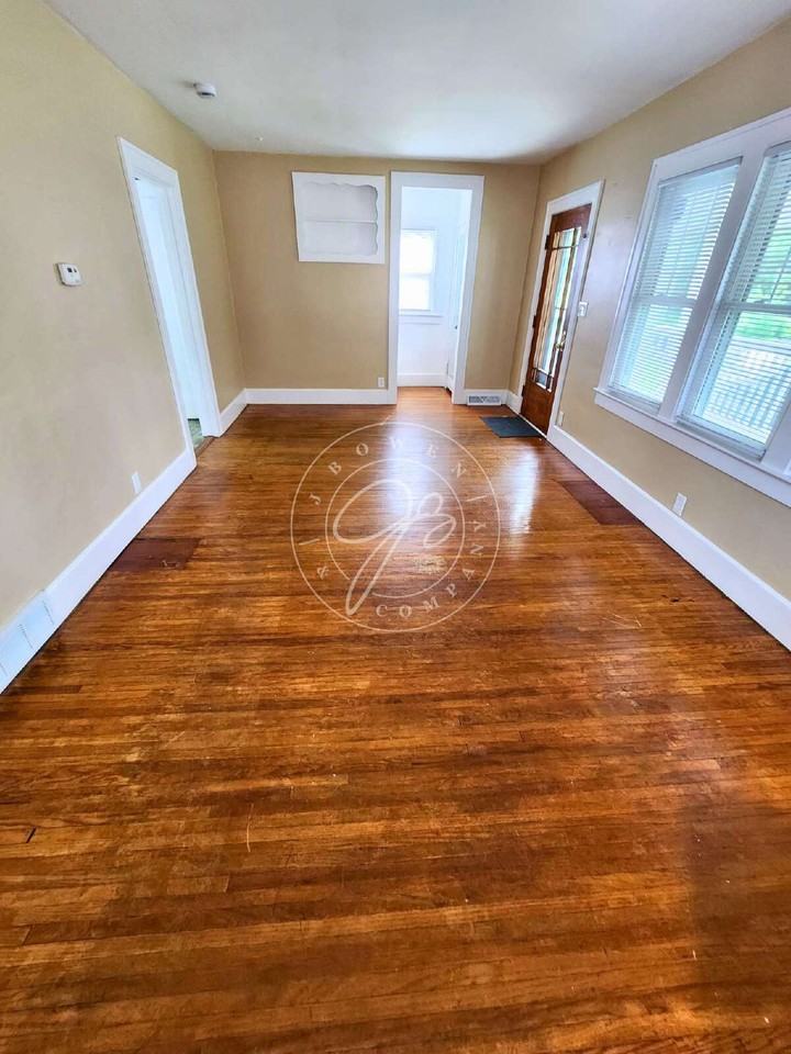 5036 Egger Rd - Photo 4 of 25