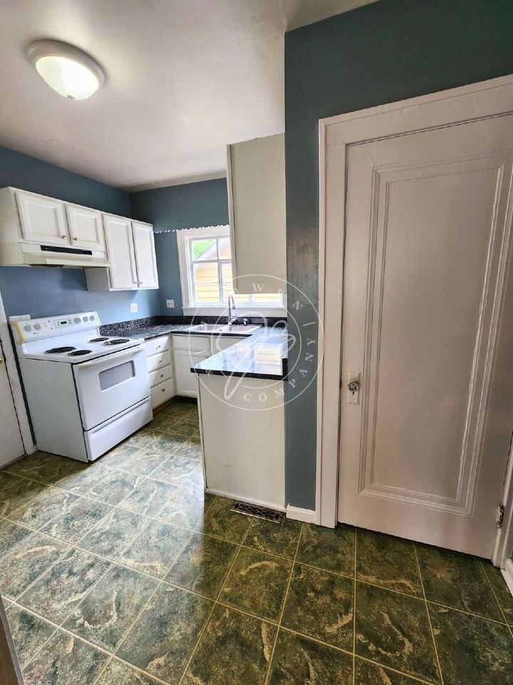 5036 Egger Rd - Photo 7 of 25