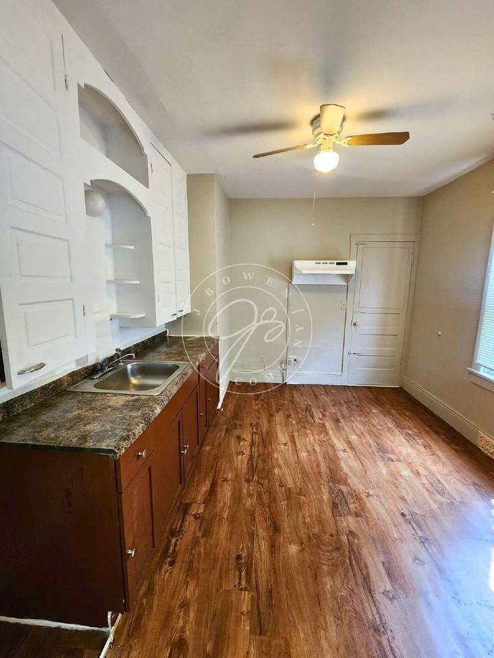 2908 Lawrence Ave - Photo 7 of 22