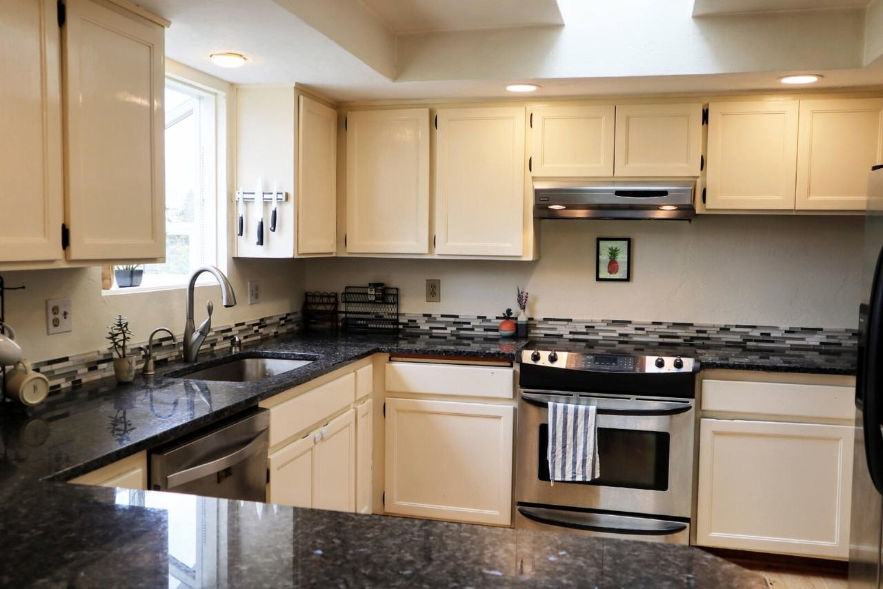 645 W 24th Ave - Photo 3 of 14