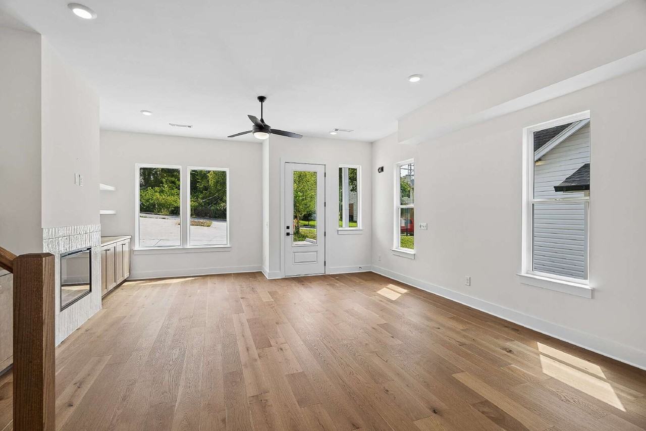 1117A 38th Ave N - Photo 3 of 37