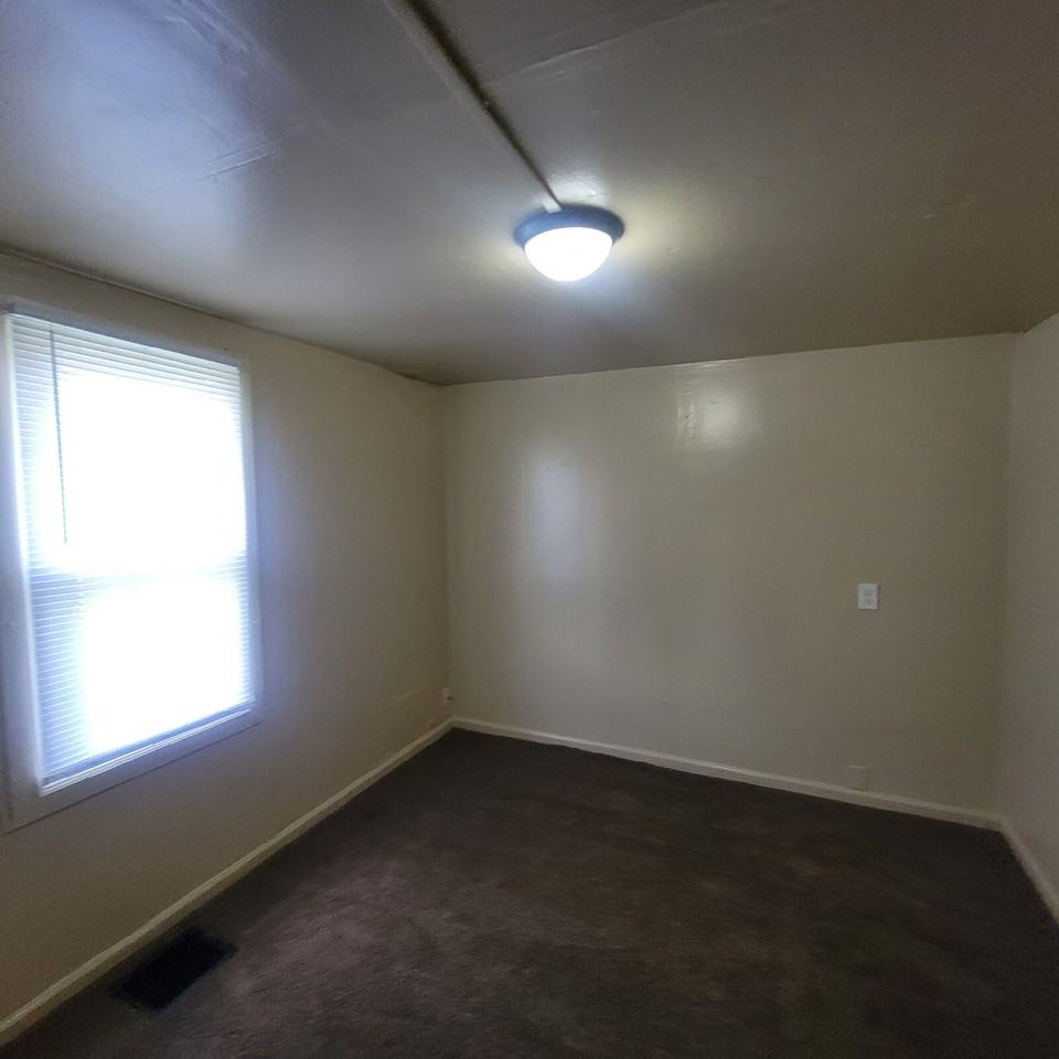56 E Legrande Ave - Photo 4 of 9