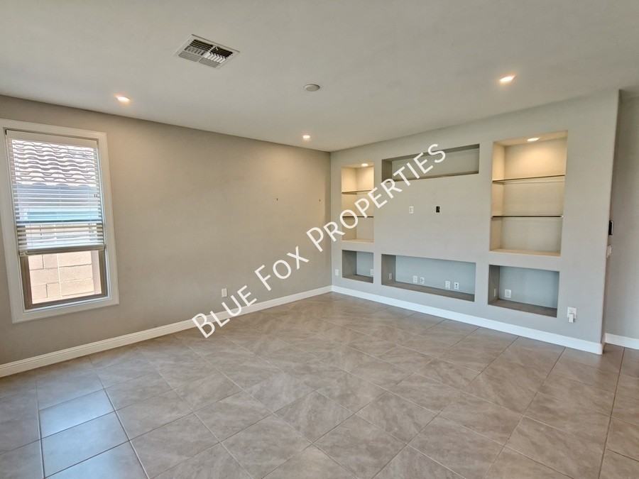 5257 W Toronto Highlands Ln - Photo 3 of 37